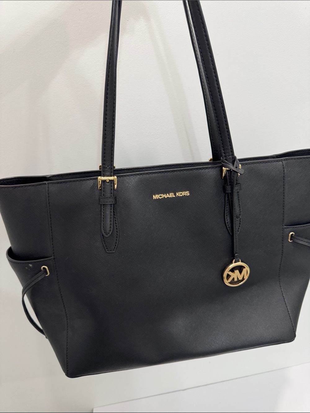 Michael Kors Gilly Large Drawstring Tote Bag Black Leather Tote w/ Gold MK Charm